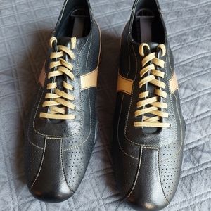 Cole Haan Black / Gold Casual Shoes With Rubber Sole Brand New Never Worn Size 9